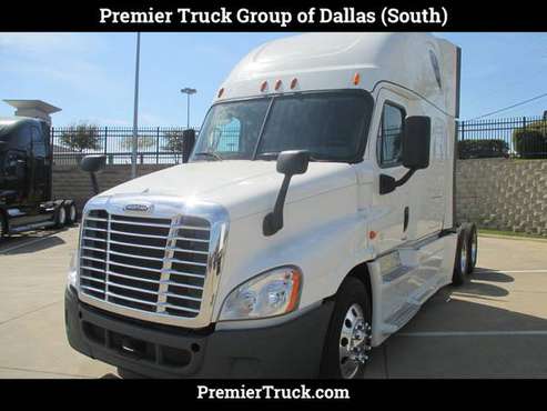 2015 *Freightliner* *Cascadia* White for sale in Dallas, TX