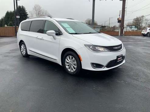 2019 Chrysler Pacifica Touring-L for sale in PUYALLUP, WA