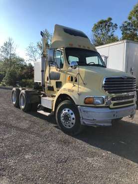 2005 STERLING AT9500 Semi Conventional Day Cab Truck Tractor for sale in East Syracuse, PA