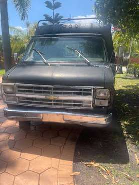 1996 Chevy utility comercial gargo for sale in Fort Lauderdale, FL