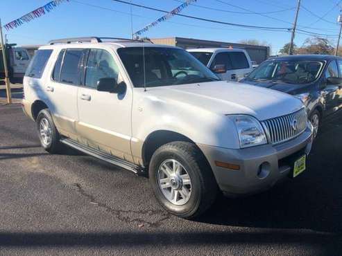 2005 Mercury Mountaineer Luxury 4dr SUV - cars & trucks - by dealer... for sale in Victoria, TX