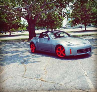 2006 Nissan 350Z enthusiasts convertible - cars & trucks - by owner... for sale in Norfolk, VA