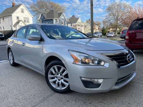 2014 Nissan Altima S With Only 69k Miles Clean Title All Paid Off for sale in Baldwin, NY