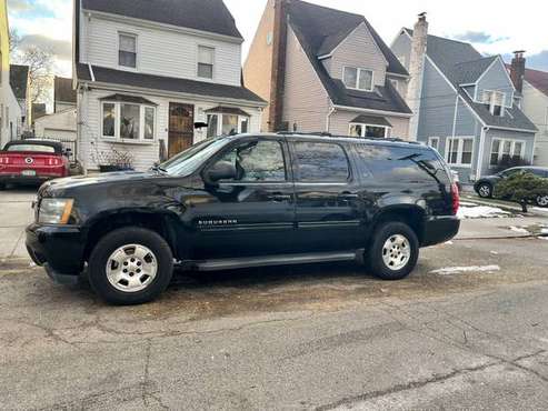 2011 Chevy Suburban LT FOR SALE! for sale in Floral Park, NY