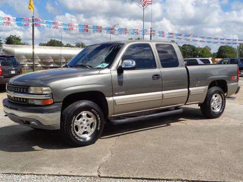 1999 Chevrolet Chevy Silverado 1500 EXTENDED CAB PICKUP 3-DR for sale in Baton Rouge , LA