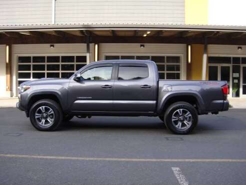 2018 TOYOTA TACOMA TRD OFF ROAD 4WD DOUBLE CAB 6 SPEED LOW 62k for sale in Lynnwood, WA
