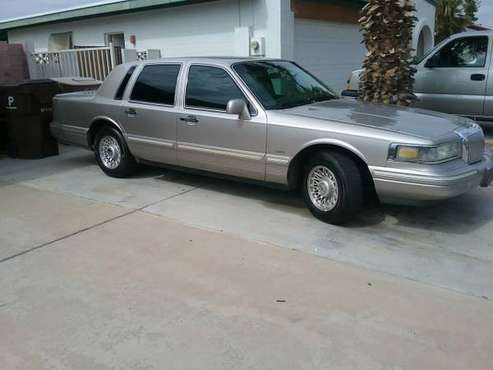 1995 Lincoln Town Car Executive for sale in Peoria, AZ