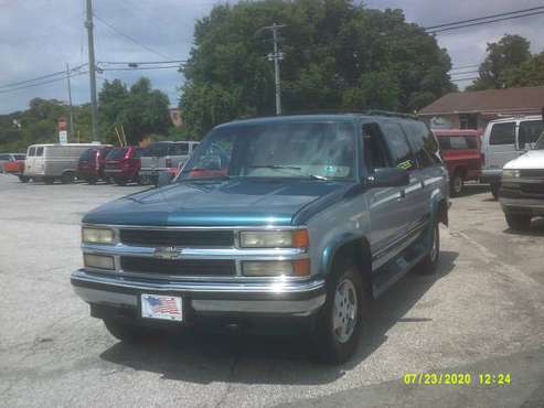 1995 Chevrolet Suburban - cars & trucks - by dealer - vehicle... for sale in York, PA