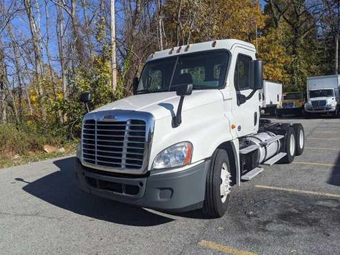 2013 Freightliner Cascadia Day Cab - cars & trucks - by dealer -... for sale in Wappingers Falls, MN