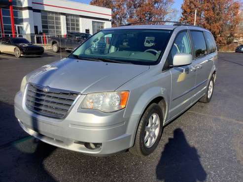 Third Row! 2010 Chrysler Town & Country! Clean Carfax! - cars &... for sale in Ortonville, MI