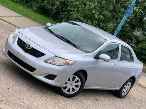 2010 TOYOTA COROLLA LE SEDAN AUTO LOADED CLEAN CARFAX!!! for sale in Cleveland, OH