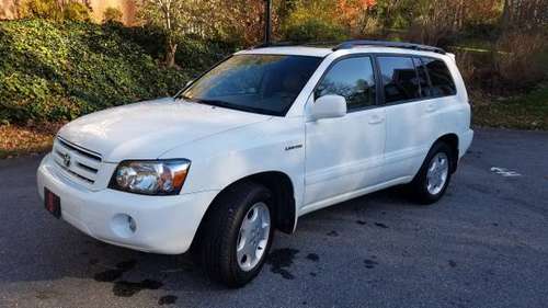 2005 Toyota Highlander Limited - cars & trucks - by owner - vehicle... for sale in Fairview, NC