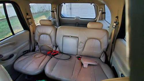 2000 Ford Expedition - cars & trucks - by owner - vehicle automotive... for sale in Lombard, IL