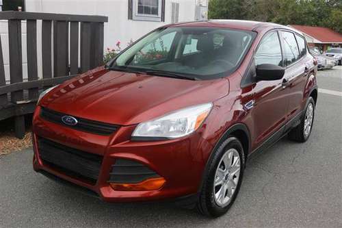 2014 FORD ESCAPE, 1 OWNER, CLEAN TITLE, BACKUP CAMERA, BLUETOOTH for sale in Graham, NC