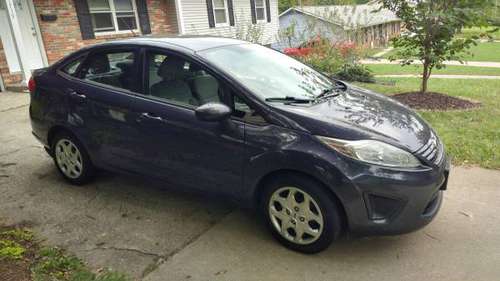 2012 Ford Fiesta MANUAL transmission for sale in Columbia, MO