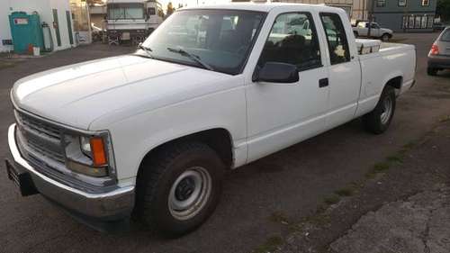 1998 Chevrolet Xtracab Pick Up 2wd Standard Bed for sale in Vancouver Wa 98661, OR