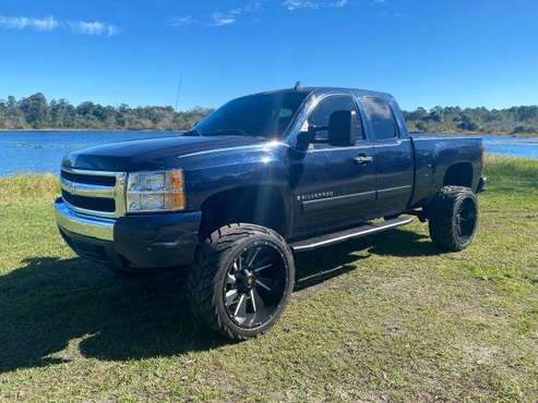 2007 Chevy Silverado LT Extended Cab 5 3L w/6 lift on 24s and 35s for sale in Titusville, FL