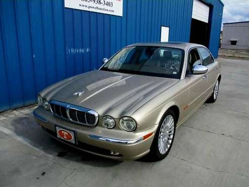 2005 JAGUAR XJ8 VANDEN PLAS IMMACULATE MAINTENANCE HISTORY - cars & for sale in Knoxville, TN