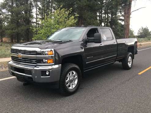 2015 CHEVROLET SILVERADO 3500HD 4x4 CREW CAB ...TOW YOUR RV WITH THIS. for sale in Sisters, OR