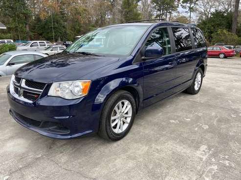 2015 Dodge GRAND CARAVAN-1 owner stow and go seatingg! - cars & for sale in Garden city, GA