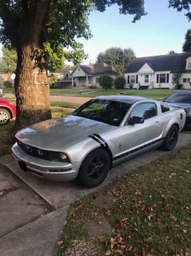 2007 V6 Mustang - Pony Package - Manual for sale in Elsa, TX