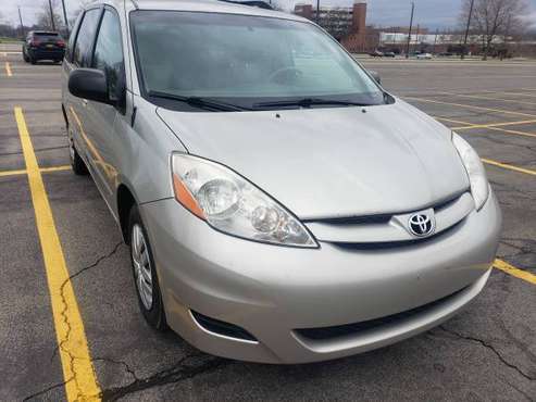 2008 Toyota Sienna LE. 8 Passengers - cars & trucks - by owner -... for sale in North Chili, NY