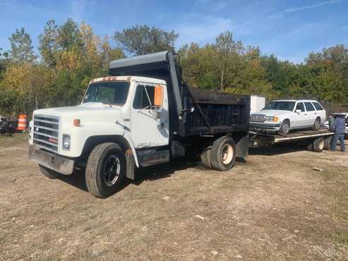 1988 International Dump Truck for sale in Pontiac, MI