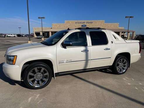 2013 Chevrolet Chevy Avalanche LTZ - - by dealer for sale in Pilot Point, TX