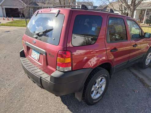 2005 Ford Escape 3.0 XLT AWD - cars & trucks - by owner - vehicle... for sale in Rochester, MN
