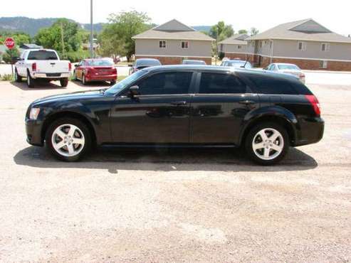 2008 Dodge Magnum - cars & trucks - by dealer - vehicle automotive... for sale in Hot Springs, SD