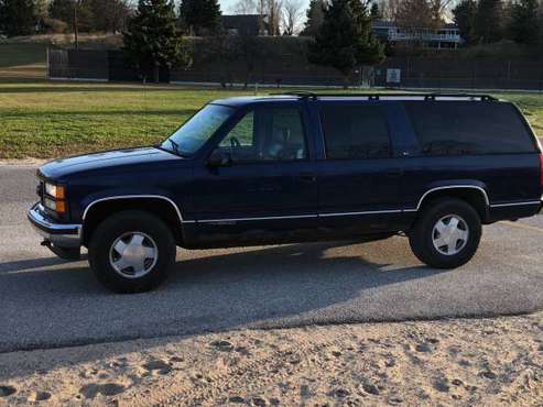 99 Suburban 4x4 - cars & trucks - by owner - vehicle automotive sale for sale in Eastlake, MI