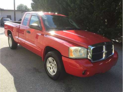 2005 Dodge Dakota SLT 4.7L V8 MAGNUM*PRICED TO GO!*COME SEE US!*CALL!* for sale in Hickory, NC
