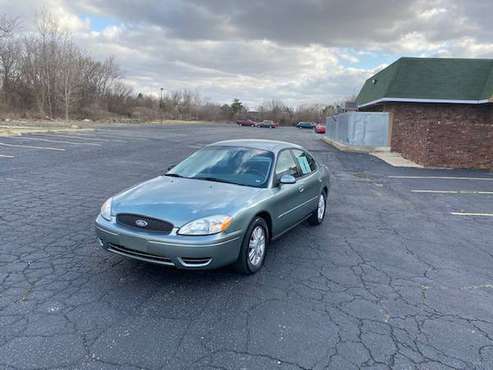 2007 Ford Taurus SEL NO ACCIDENTS - - by dealer for sale in Grand Blanc, MI
