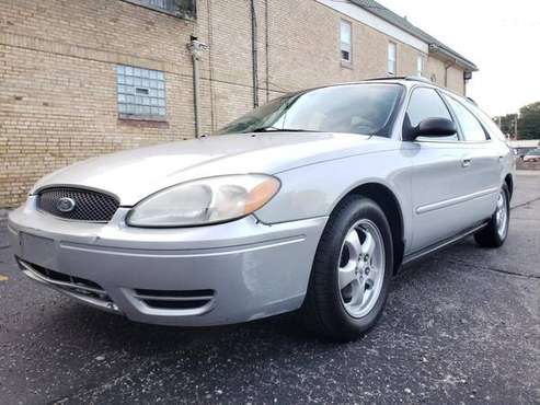 2005 Ford Taurus Wagon Runs and Drives Great for sale in Kenosha, WI