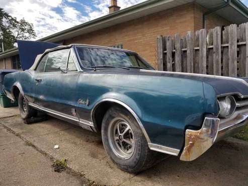 1967 oldsmobile cutlass convertible for sale in Brookfield, IL
