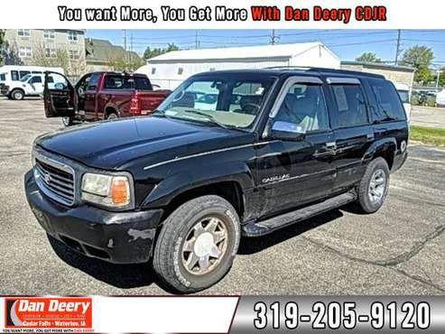 2000 Cadillac Escalade 4WD 4D Sport Utility/SUV Base - cars & for sale in Waterloo, IA