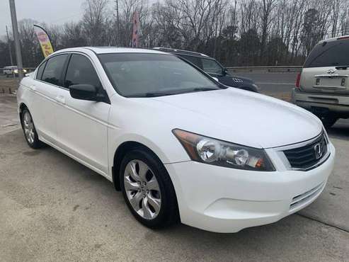 2008 Honda Accord EX 4 Door Sunroof VTEC Gas Saver 31 MPG - cars & for sale in Cleveland, TN