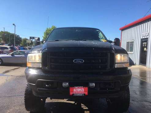2003 Ford F-350 Super Duty Lariat 4dr Crew Cab 4WD LB 200954 Miles for sale in milwaukee, WI