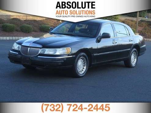 2000 Lincoln Town Car Executive 4dr Sedan - - by for sale in Hamilton, NY
