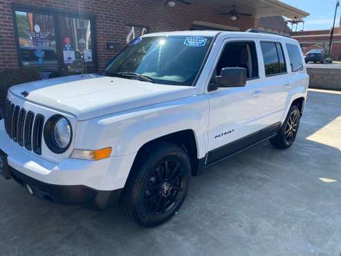 2016 JEEP PATRIOT SPORT 5SP NICE RUNS GREAT GREAT GAS MILEAGE - cars... for sale in Erwin 37650, TN