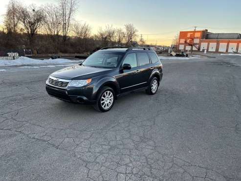 Subaru Forester 2009 AWD ONE OWNER PREMIUM PCKG RUNS PERFECT - cars for sale in New Britain, CT