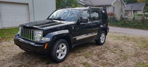 2011 Jeep Liberty Limited 4x4 for sale in Granger , IN