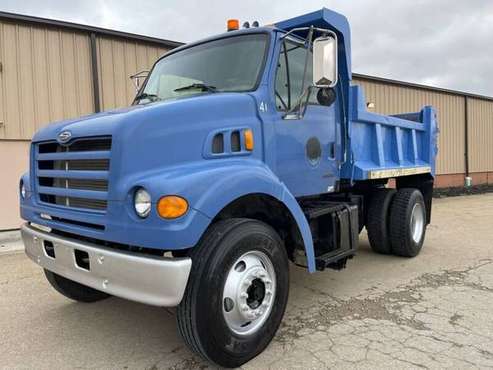 2000 Sterling L7500 Series I6 7 2 Turbo Caterpillar - Only 45, 000 for sale in Uniontown , OH