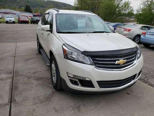 2014 Chevrolet Chevy Traverse LT AWD 4dr SUV w/1LT EVERYONE IS for sale in Vandergrift, PA