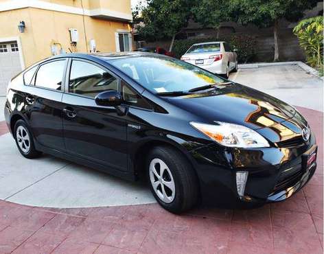 *GAS SAVER!!* CLEAN TITLE 2015 TOYOTA PRIUS THREE for sale in Anaheim, CA
