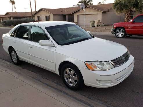 2001 Toyota Avalon , clean title for sale in Glendale, AZ