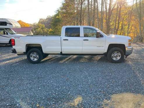 2019 Chevy 2500 4x4 Crew Cab Long Box 6 0 Gas - - by for sale in Bakersville, NC