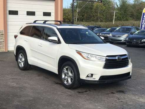 2015 Toyota Highlander - Financing Available! for sale in East Syracuse, NY