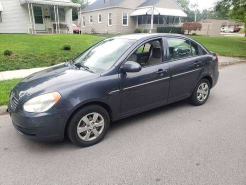 2008 HYUNDAI ACCENT 5 SPEED - - by dealer - vehicle for sale in Columbus, OH