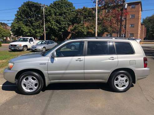 2004 Toyota Highlander Limited 4wd , 1 Owner , Clean Title for sale in West Haven, CT